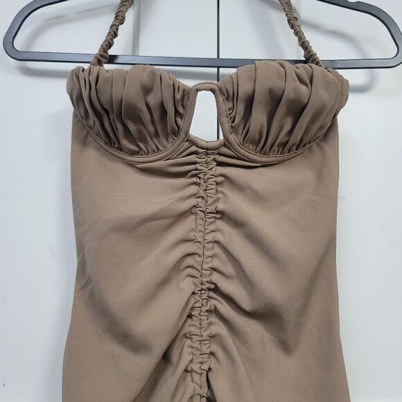 Prettylittlething taupe ruched front Halterneck bodycon dress, size4 - Picture 3 of 13